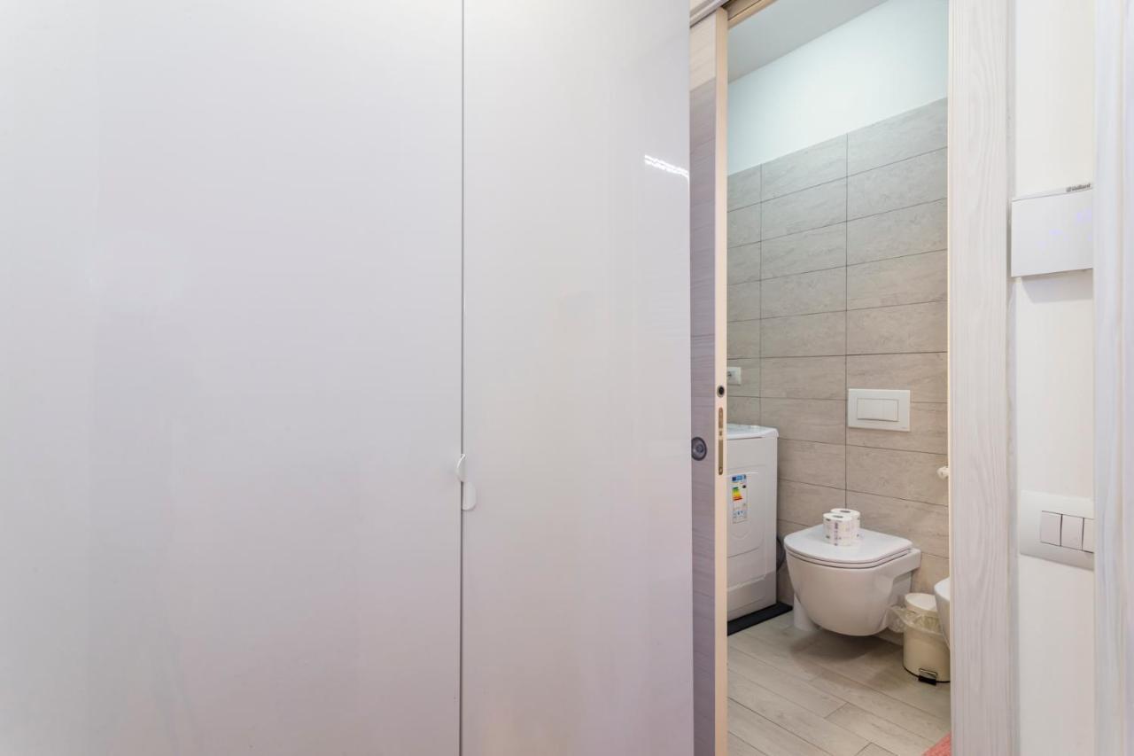 Comodo Appartamento Vicino A Stazione Centrale - Brianza Master Guest Milan Exterior photo